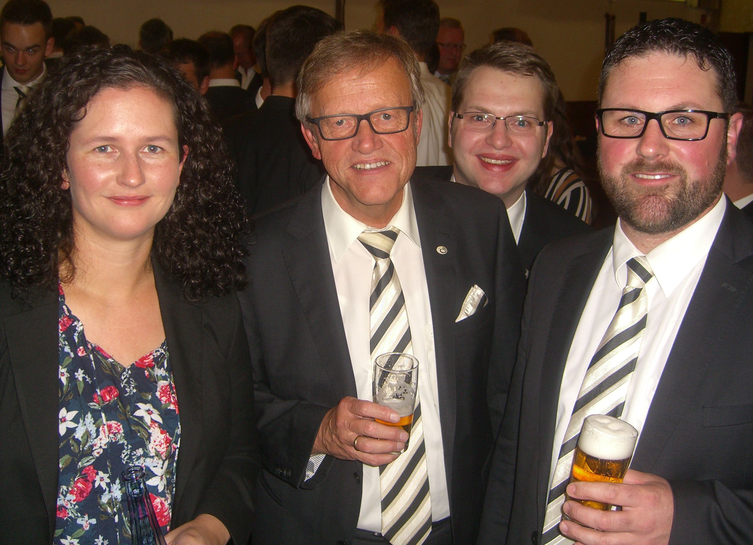 Zufriedene Gesichter nach dem Konzert: Ulrike und André Stock  mit unserem Vorsitzenden Berthold Maiworm und Vize-Chef Martin Hilchenbach.